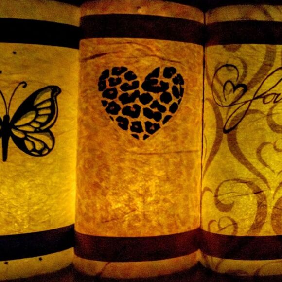 HANDMADE Cheetah / Leopard Heart Glass Candle Holder or Vase - Picture 8 of 8